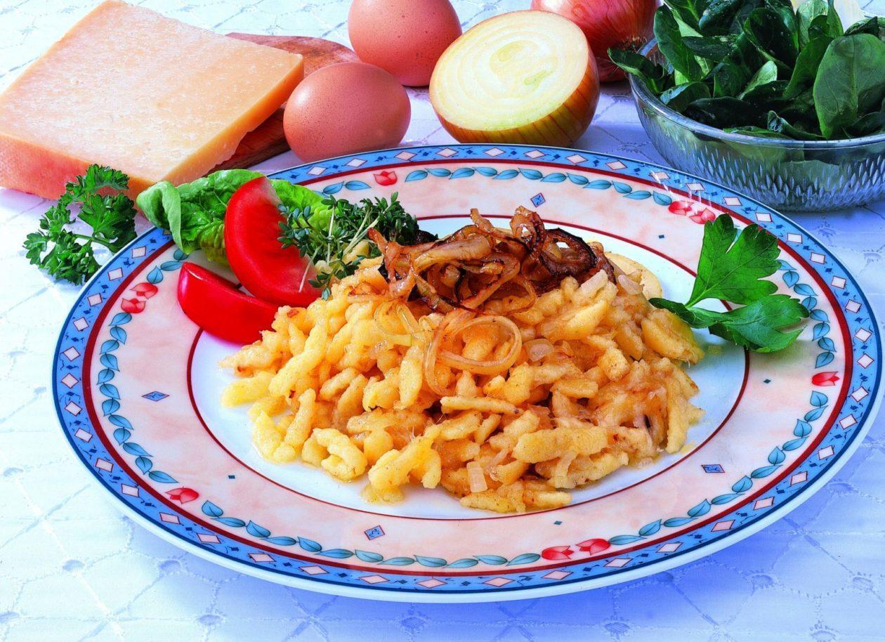 knoepfli-mit-salat Knöpfli mit Salat - BCM Diät Rezepte.ch