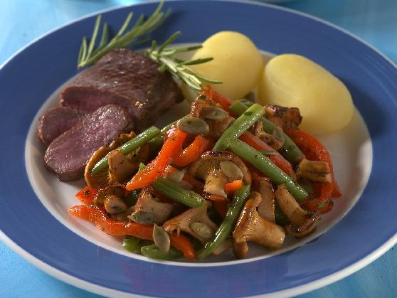 67_lammfilet_gemuese Lammfilet mit Bohnen-Pfifferling-Gemüse - BCM Diät Rezepte.ch