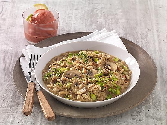 783_pilzrisotto_pinienkerne Pilzrisotto mit Pinienkernen und Kerbel - BCM Diät Rezepte.ch